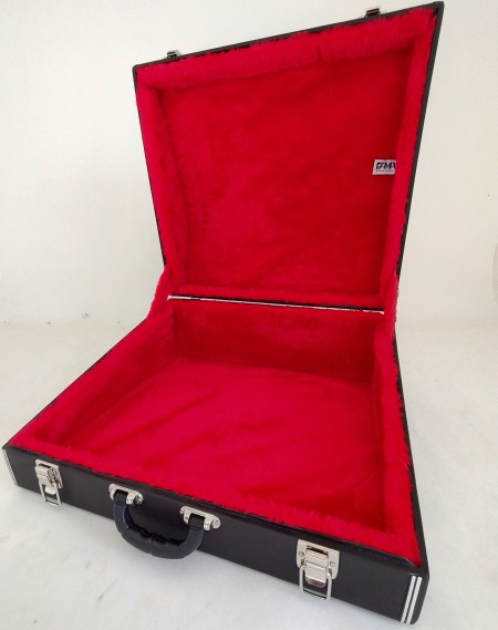 Case para Acordeon 80 baixos (Pelúcia Vermelha) - Image 3
