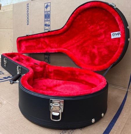 Case para Banjo Americano (Pelúcia Vermelha) - Image 2